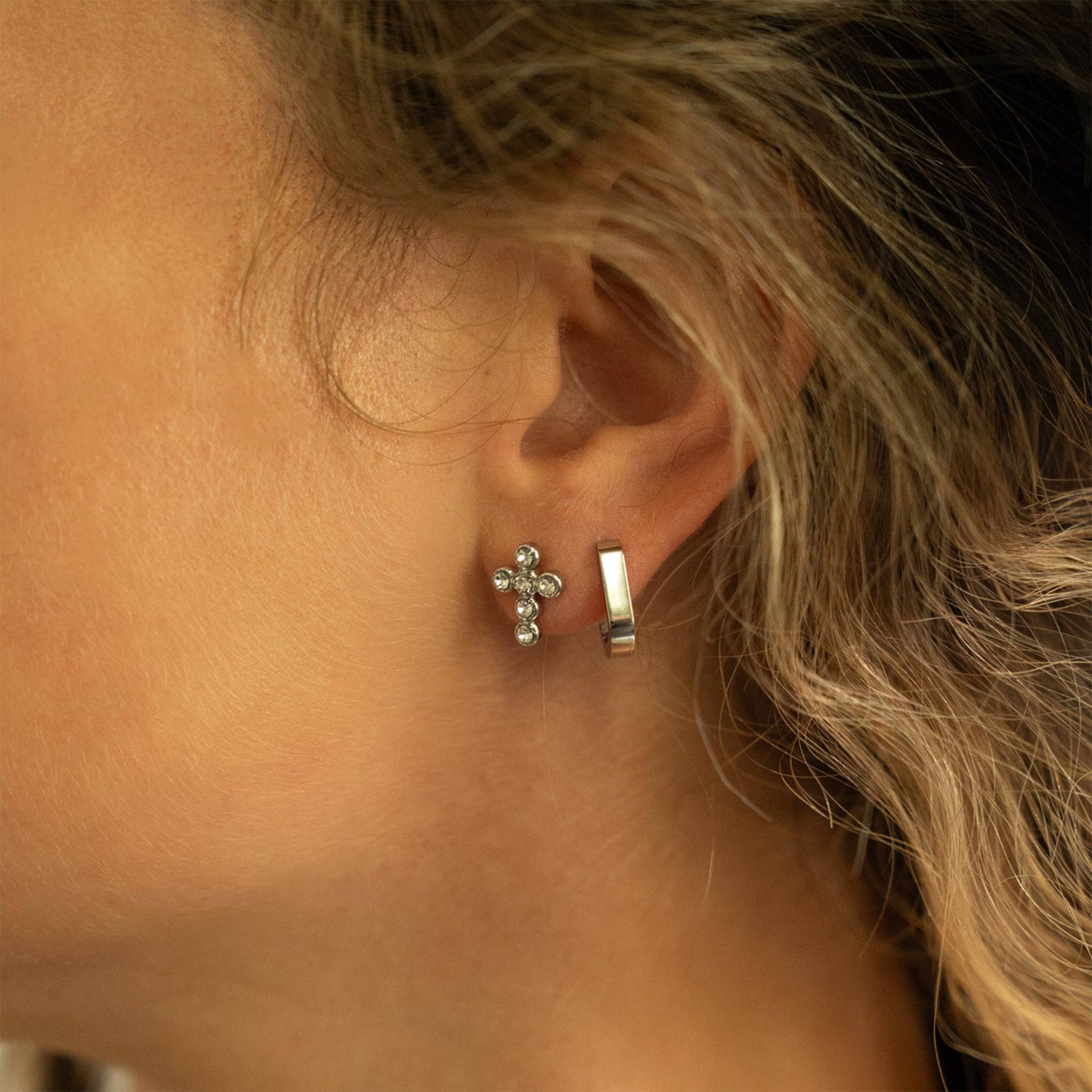 Angelic Oval Huggies