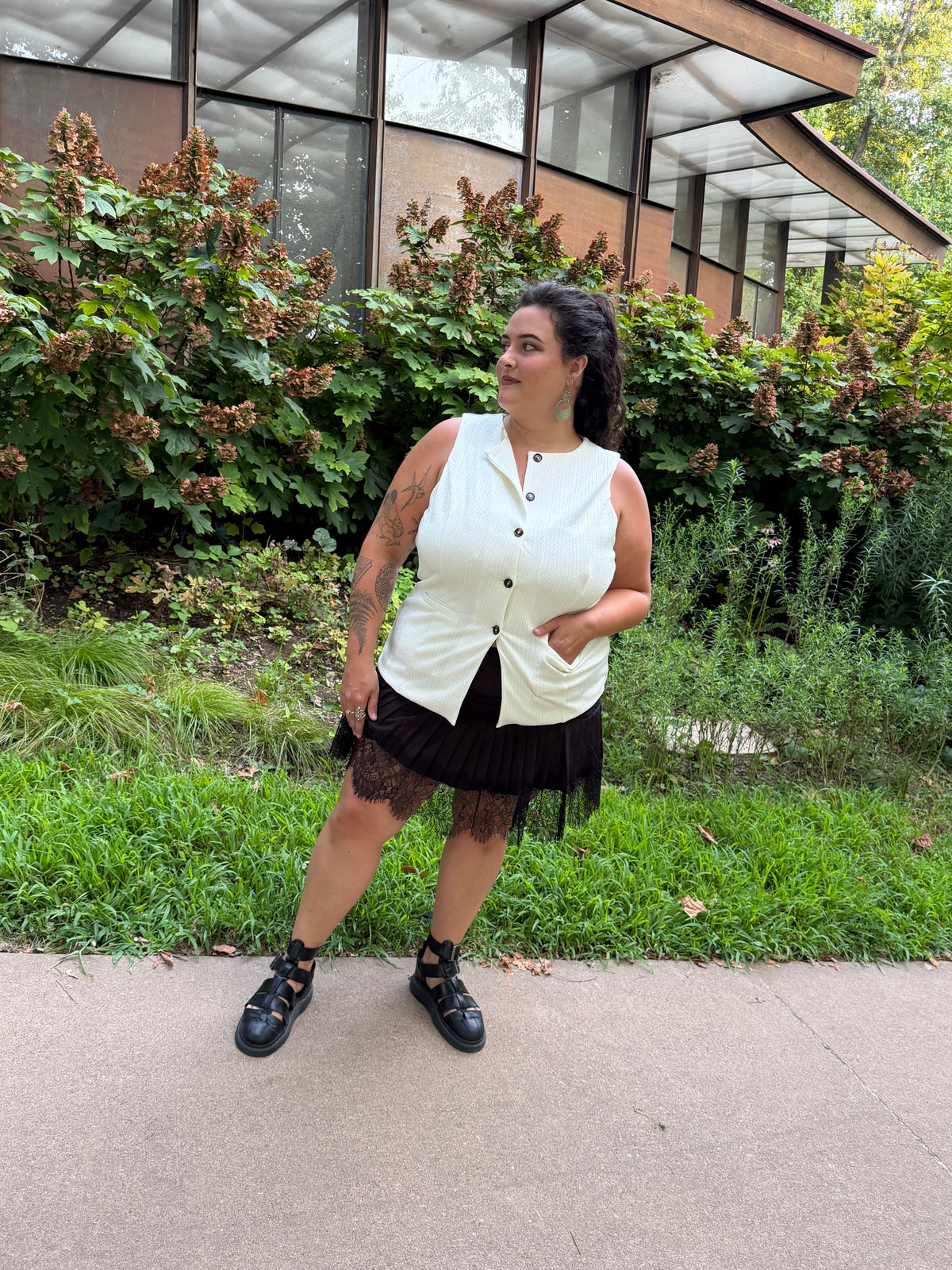 Textured Knit Button-Front Vest Top (PLUS)