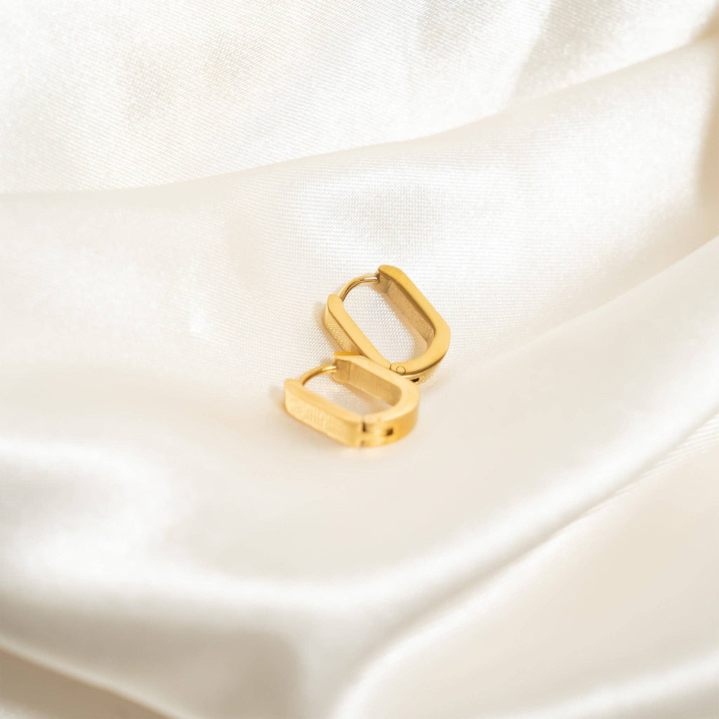 Angelic Oval Huggies